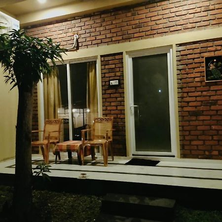 Petit Guest House Negombo Exterior photo